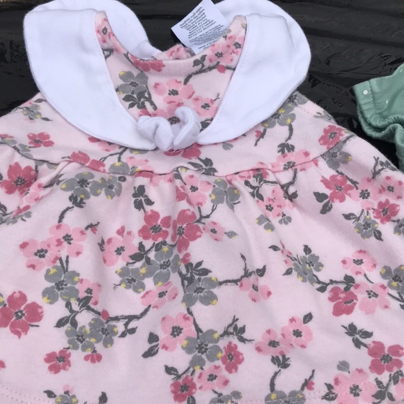 2 set of matching baby girl outfit- flower & butterfly designs - Picture 3 of 5